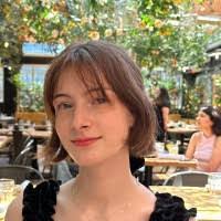 Melanie Starr's Instagram, Twitter & Facebook