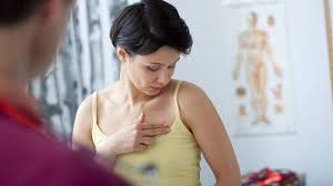 Perbedaan pada rasa nyeri nyeri payudara memang menjadi satu gejala dari pre menstrual syndrome yang cukup menimbulkan rasa tidak nyaman sebelum atau saat menstruasi. Sakit Payudara Saat Menstruasi Normal Gak Sih Tribun Manado