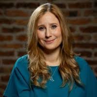 Clara Cain's Instagram, Twitter & Facebook