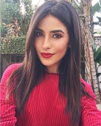 Sazan Hendrix Red Dark Brown Hair Dark Hair Hair Makeup Hair Styles