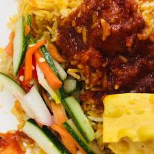 Nasi beriani gam, satu pandangan tersendiri bagi hidangan terkenal dan kegemaran dalam negeri johor malaysia selatan, terutama sekali dalam daerah muar dan batu pahat. Photos At Nasi Briyani Batu Pahat