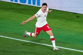 Robert lewandowski knows where his roots are. 4cmy52ssevzp1m