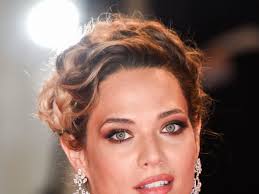 Il vestito dell'estate 2020 è l'abito corto di Laura Chiatti