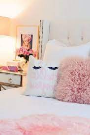 35 Comfy Super Girly Pillow Covers Ideas You Can Add To Girl Room Pillows Pillowdesign Designideas Girl Room Pillow Covers Girls Room Decor