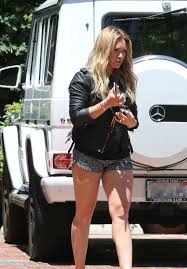 It's about growing the superman family business. Celebmafia Celebrity Photos Style Gifs Videos Hilary Duff Legs The Duff Hilary Duff