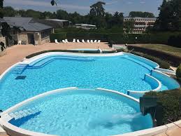 Piscine De Montfort L Amaury Horaires Tarifs Avis Telephone Montfort L Amaury Piscine Piscine Municipale