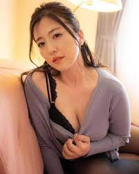 暗黑界超顶熟女美人《木下凛凛子》精选作品推荐介绍及封面预览– 爱玩中文站