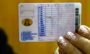 Potrivit legii, se poate solicita eliberarea unui permis de conducere înainte sau după expirare, după efectuarea vizitei medicale, pe baza următoarelor documente Ce Acte Sunt Necesare Pentru Schimbarea Permisului Auto In 2020 Newmoney