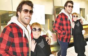 @ugurkocerpr @sinanguleryuzofficial resmi i̇nternet sitesi 👇 www.sinanguleryuz.com. Ozge Ozder Ve Sinan Guleryuz Bu Yaz Evleniyor