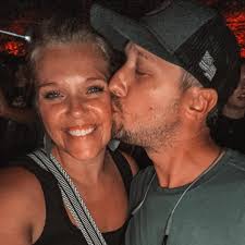 Nanny Faye is our kinda golf pro! 😁