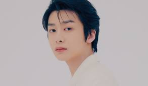 A neat and tidy process for the two of you. Monsta X S Hyungwon Revealed To Have Paid The Bills For Fans He Met At A Restaurant Allkpop