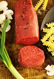 Saftiger Lungenbraten Mit Frischem Gemuse Und Pasta Meat Fleisch Lungenbraten Dinner Gesundes Essen Fleisch Essen