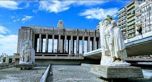 The salt pan is now a 525 square kilometre area with a thick crust of salt which in some areas is up to half a meter thick. Famous Monuments In Argentina Most Visited Monuments In Argentina