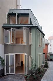 Weiterbauen Im Hinterhof Ensemble In Munchen Hinterhof Haus Architektur Haus Kaufen Munchen