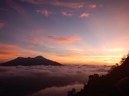 Sebenarnya saya pribadi kurang tahu persis dimanakah letaknya gunung buthak ini, mengingat di jajaran gunung putri tidur terdapat begitu. Gunung Panderman Gunung Pelarian Arek Malang Dari Penatnya Kebisingan Kota Amazing Malang