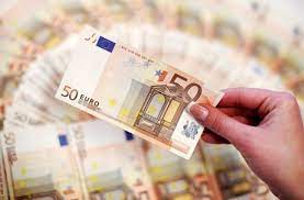 Aceste state, cunoscute colectiv ca „zona euro, sunt austria, belgia, cipru, estonia, finlanda, franța, germania, grecia, irlanda, italia, letonia, lituania, luxemburg, malta, olanda, portugalia, slovacia, slovenia și spania.euro mai este folosit cu acordul comunității în. Euro Kehabisan Tenaga Usai Naik Empat Hari Beruntun