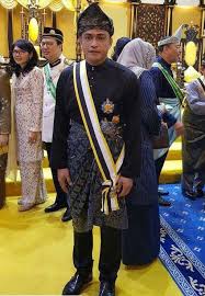 Setiausaha kerajaan pahang datuk seri dr sallehuddin ishak dalam satu kenyataan berkata, tarikh surat penarikan balik darjah kebesaran farid kamil dan boy iman iaitu darjah indera mahkota pahang (dimp) berkuat kuasa 1 februari lalu. Senarai Artis Dapat Title Baru Media Hiburan