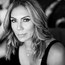 Danielle Ferris (@danielle_ferris_sdrealtor) • Instagram photos and videos