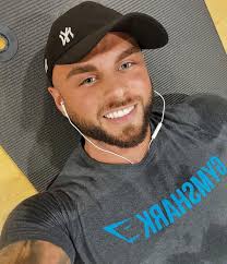 Zwycięzca „Hotelu Paradise” pokazał nową partnerkę. Internauci komentują