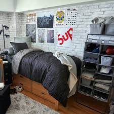 10 Perfect Dorm Room Decorating Ideas For More Cool Dorm Room Diy Guy Dorm Rooms Cool Dorm Rooms
