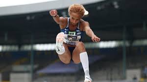 «ich bin der festen überzeugung, dass ich das jetzt schon könnte und in tokio sicher auch schaffen kann, wenn ich. Weitsprung Malaika Mihambo Knackt 7 Meter Marke Bei Diamond League Meeting In Stockholm Eurosport
