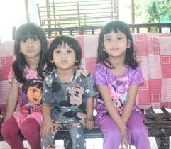 Hujan turun lebat sekali hingga membuat jarak pandang menjadi sangant terbatas. Tiga Beradik Beraya Tanpa Ibu Bapa Di Singapura Utusan Digital