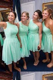 Goocheer, moda de alta calidad 2020, vestidos de niñas informales para bebés, vestidos de fiesta dama de honor de boda con tirantes. Knee Length 2020 One Shoulder Chiffon Mint Green Short Bridesm Mint Green Bridesmaid Dresses Green Bridesmaid Dresses Short Mint Green Short Bridesmaid Dresses