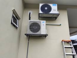 Harga aircond pun tidaklah semahal 10 tahun lepas dan banyak pilihan yang ditawarkan oleh pelbagai jenama seperti panasonic, sharp, mitsubishi, midea, daikin, acson, lg, samsung, york, hisense, haier dan hitachi. Aircond Jenjarom Malaysia Posts Facebook