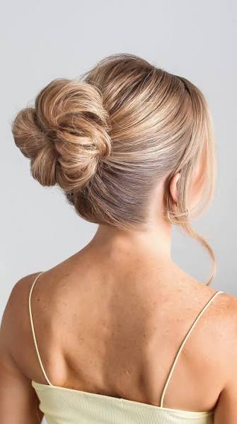 The best high bun technique 💛 imo 😉 #hairup #hairdo #hairtutorial #hairstyles #hair