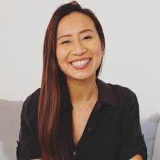 Jeannette Pina's Instagram, Twitter & Facebook