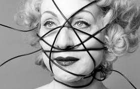This song is a very fitting reminder that if we let our egos control us, we will always feel fear. So Jung Wie Madonna Gleichaltrige Frauen Stellen Ihr Albumcover Nach Edition F