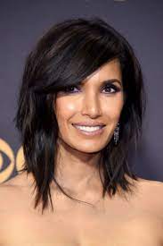 Padma Lakshmi Just Got A New Shaggy Lob With Side Swept Bangs In 2021 Wavy Bob Hairstyles Asymmetrical Bob Haircuts Bob Hairstyles