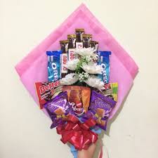 Beli produk buket bunga online. Simple Snack Chocolate Bouquet Buket Makanan Untuk Wisuda Hadiah Ide Pesta Ide Hadiah Pita Bunga