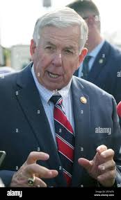 Governor michael parson hi-res stock photography and images