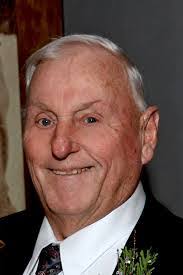 Dena Schmidt's Instagram, Twitter & Facebook