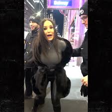 Retired Porn Star Lisa Ann Detained by NYPD at Matt Rifes Radio City Show