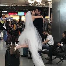 'yasak elma' dizisinde zeynep karakterine hayat veren sevda erginci ekranın genç oyuncularından. Pin By Natali Bh On Onur Tuna Hot Actors Turkish Actors Cute Actors