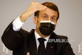 Saat kau mengambil alih harrison and sons, kau akan. Macron Ingatkan Barat China Rusia Bisa Ambil Alih Afrika Republika Online