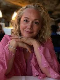 Emma Kane aka Rosenblatt is fundraising for Target Ovarian Cancer