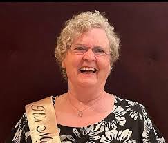 Wendy Harker's Instagram, Twitter & Facebook