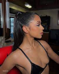 Liza Koshy Nude and Sexy Photo Collection - Fappenist