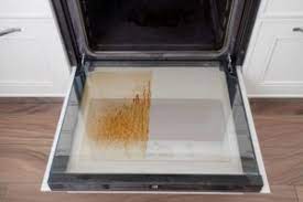 Den innenraum des backofens reinigen der erste schritt beim backofen reinigen: Backofentur Reinigen Eingebranntes Von Der Backofenscheibe Entfernen