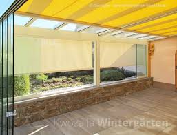 Ein gestell wird ausgeklappt und spannt dabei eine stoffbahn. Sonnenschutz Beschattung Fur Ihr Terrassendach Kwozalla Wintergarten