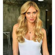 Get the latest news and promo from chiara ferragni brand. Chiara Ferragni Chiara Ferragni Real Photos And Outfits On 21 Buttons
