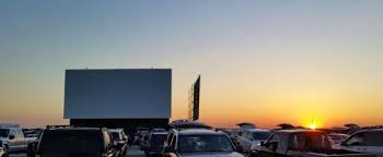 Welcome to the old new braunfels! Stars And Stripes Before The Sun Went Down Just About Movie Time Picture Of Stars And Stripes Drive In Theatre New Braunfels Tripadvisor