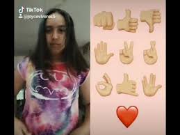 El popular segmento televisivo de shaquille o'neal en la televisión americana donde repasa las pifias más sonadas de la competición se cuela en. Video De Tik Tok De Manos Youtube