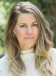 Lindsay Branham's Instagram, Twitter & Facebook