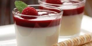 Arada karıştırarak ocakta ısıtın ama kaynatmayın. Jelatinsiz Panna Cotta Tarifi Panna Cotta Tatlisi Nasil Yapilir
