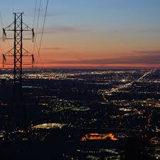 Denver wind causing travel disruptions and safety issues