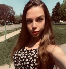 Who can tell me how tall he is? thank you！❤️